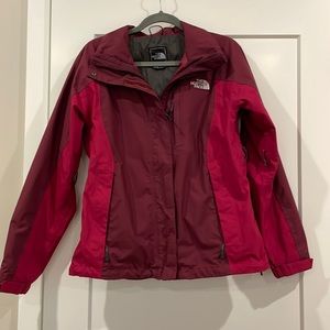 The North Face Shell Jacket w/ detachable hood - maroon/pink - Great for Spring!